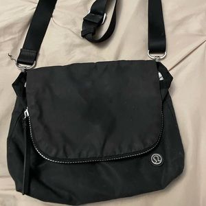 Black Lululemon crossbody bag